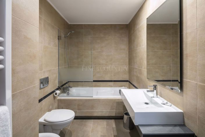 Image No.8-2 Bed Property for sale