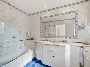 2104-369092-b952a8cbdbc2fd66601ce91bb265b9cce