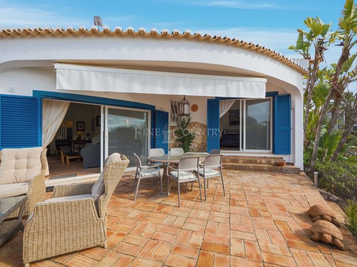 Image No.15-3 Bed Property for sale