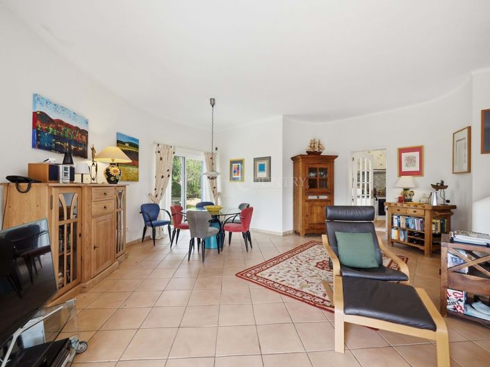 Image No.2-3 Bed Property for sale