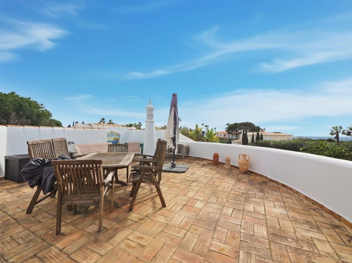 Image No.21-3 Bed Apartment for sale