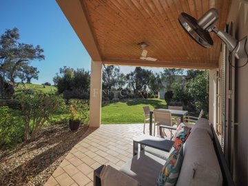 2104-369094-b952a8cbdbc2fd66601ce91bb265b9cce