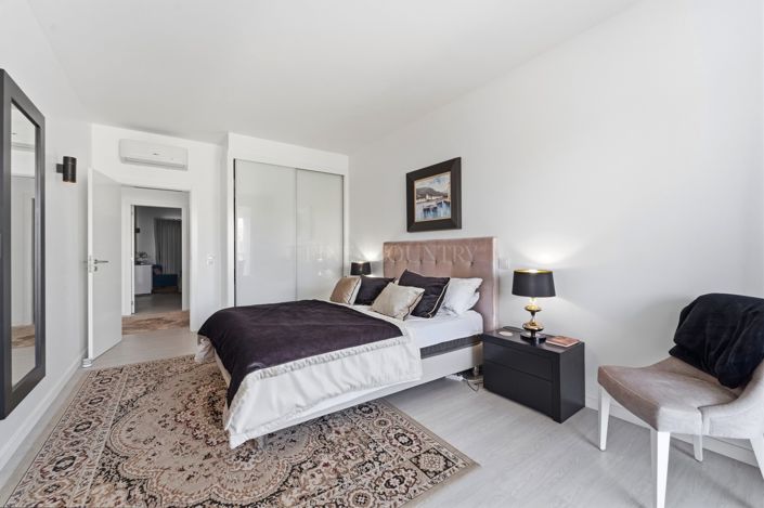 Image No.25-4 Bed Townhouse for sale