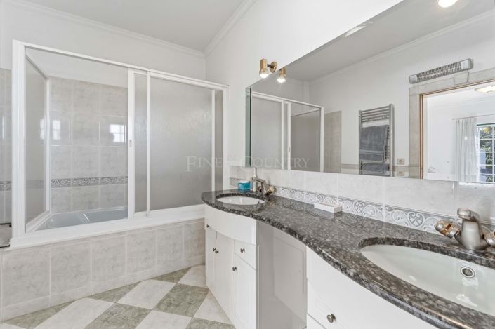 Image No.25-4 Bed Villa for sale