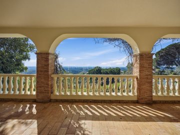 2104-369325-b952a8cbdbc2fd66601ce91bb265b9cce