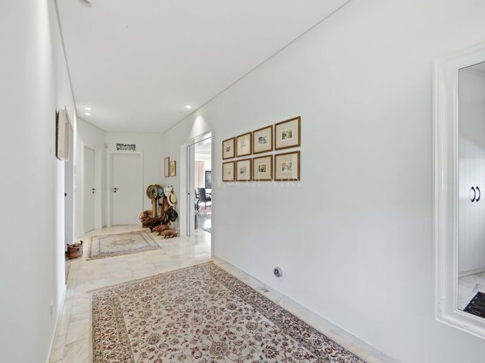 Image No.4-5 Bed Property for sale