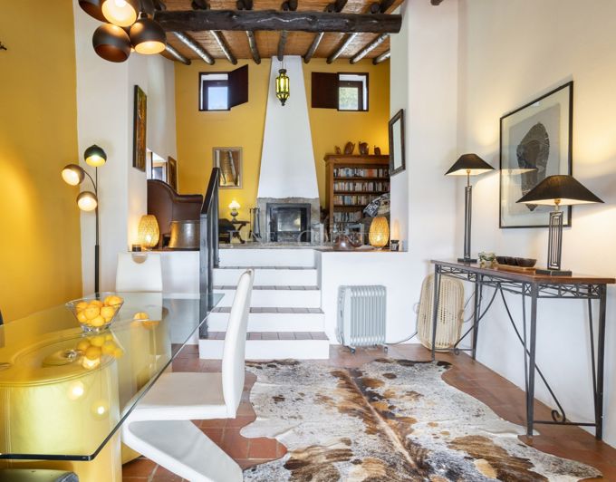 Image No.11-2 Bed Villa for sale