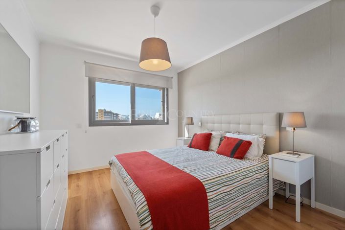 Image No.21-3 Bed Apartment for sale