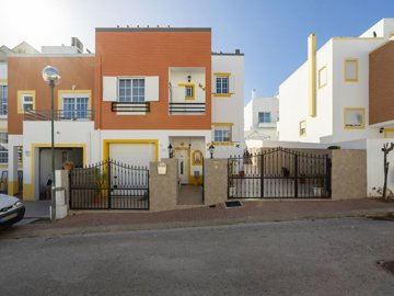 2104-369543-b952a8cbdbc2fd66601ce91bb265b9cce