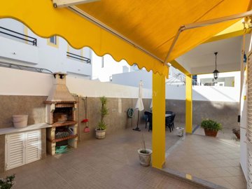 2104-369543-b952a8cbdbc2fd66601ce91bb265b9cce