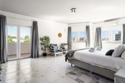 2104-369837-b952a8cbdbc2fd66601ce91bb265b9cce