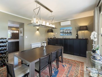 2104-370126-b952a8cbdbc2fd66601ce91bb265b9cce