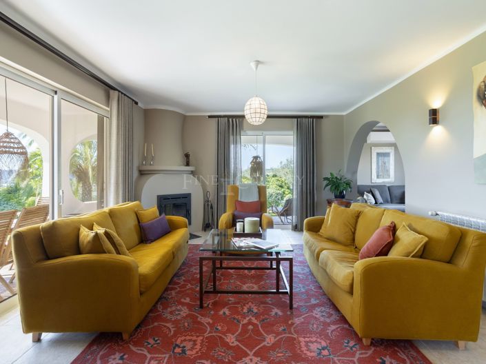 Image No.2-3 Bed Villa for sale