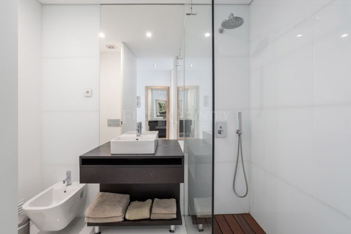 Image No.19-2 Bed Apartment for sale