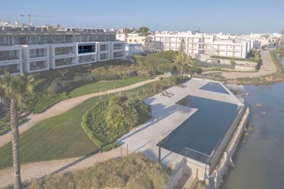 2104-370138-b952a8cbdbc2fd66601ce91bb265b9cce