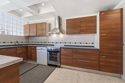 2104-370573-b952a8cbdbc2fd66601ce91bb265b9cce