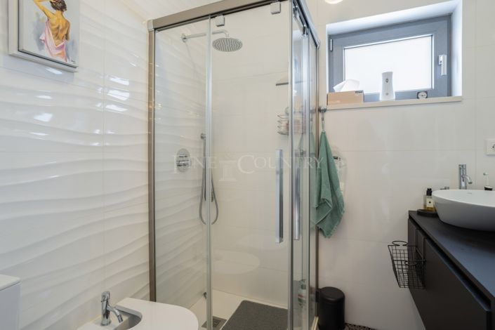 Image No.15-4 Bed Villa for sale