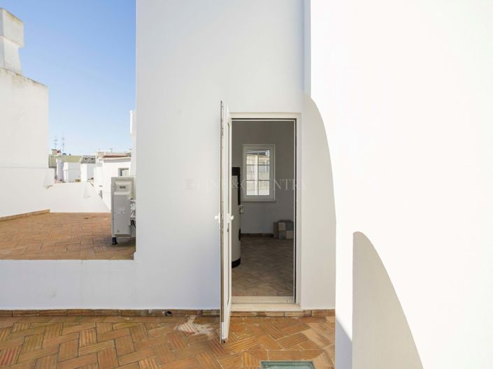 Image No.30-1 Bed Townhouse for sale