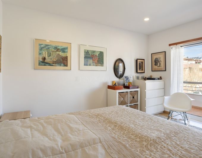 Image No.25-3 Bed Townhouse for sale