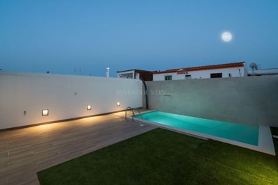 2104-370034-14d4e763c151089fe37f379b2f9be1ace