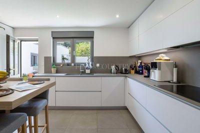 2104-370206-14d4e763c151089fe37f379b2f9be1ace