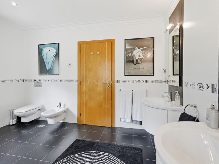 Image No.35-4 Bed Property for sale