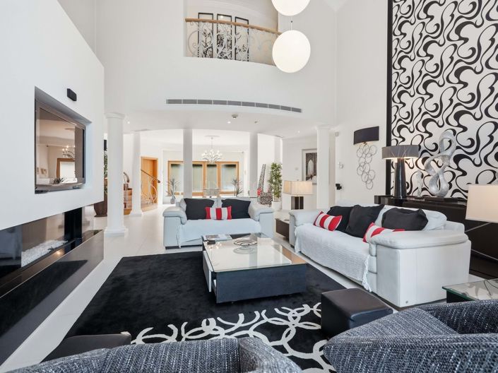 Image No.8-4 Bed Property for sale