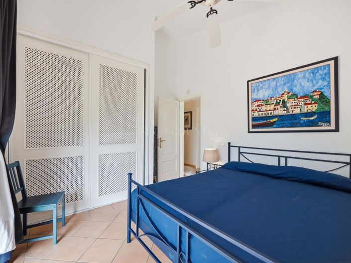 Image No.13-3 Bed Property for sale