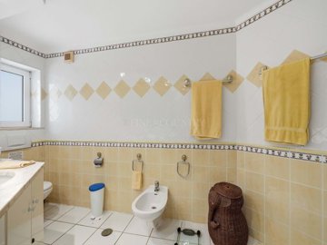 2104-369199-14d4e763c151089fe37f379b2f9be1ace