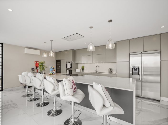 Image No.14-4 Bed Property for sale