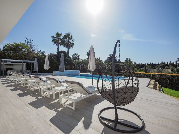 Image No.2-4 Bed Property for sale