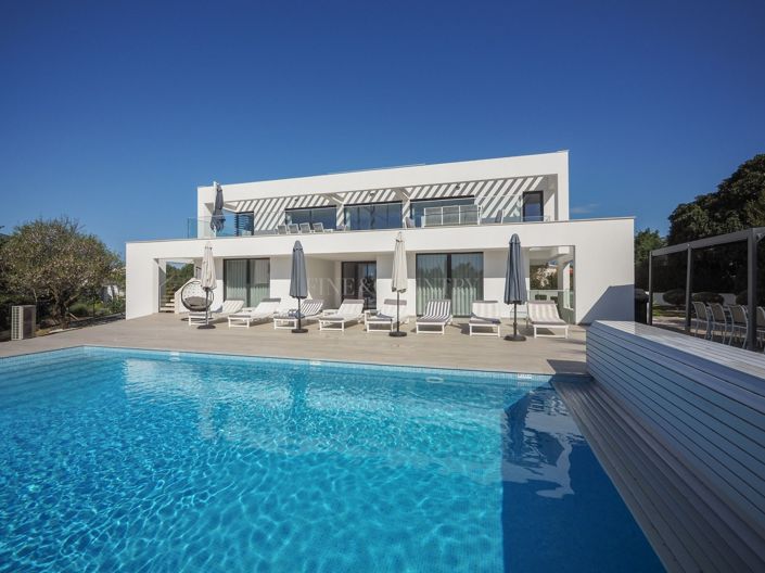 Image No.50-4 Bed Property for sale