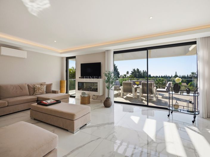 Image No.6-4 Bed Property for sale