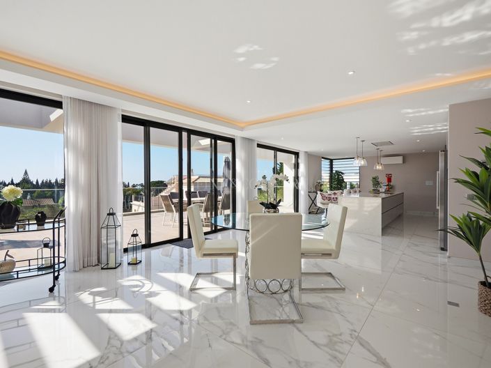 Image No.9-4 Bed Property for sale