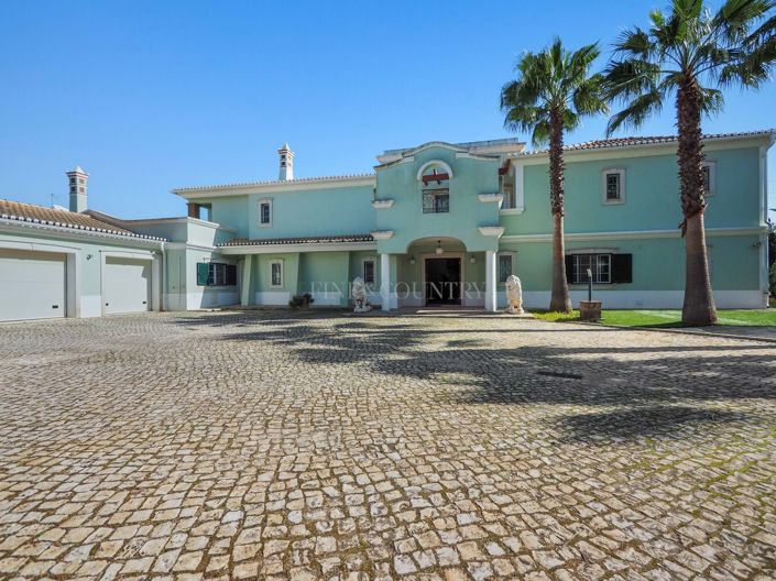 Image No.3-5 Bed Property for sale