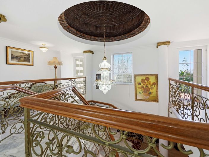 Image No.33-5 Bed Property for sale