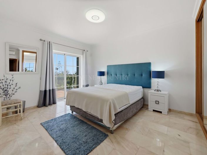 Image No.35-5 Bed Property for sale