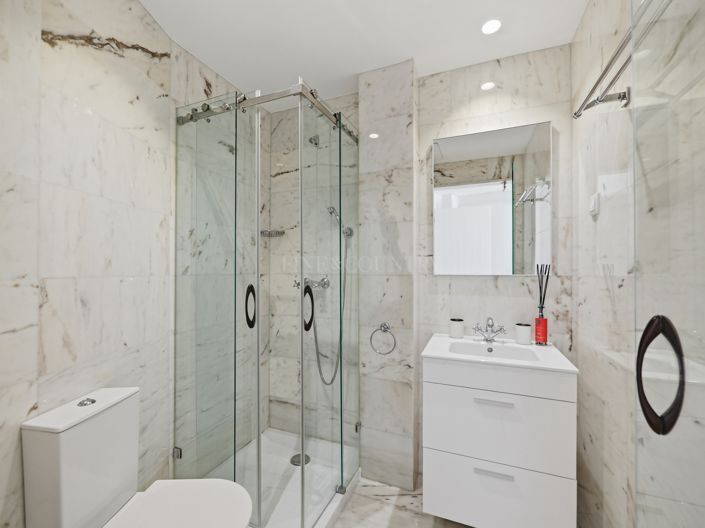 Image No.31-5 Bed Property for sale