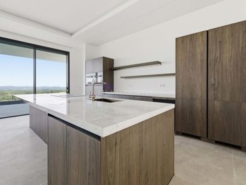 2104-369828-14d4e763c151089fe37f379b2f9be1ace