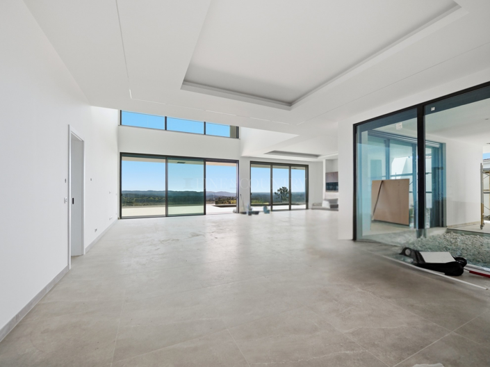 Image No.14-4 Bed Property for sale