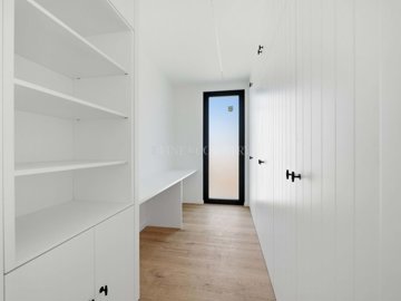 2104-369828-14d4e763c151089fe37f379b2f9be1ace