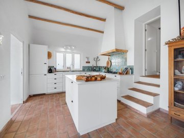 2104-366816-14d4e763c151089fe37f379b2f9be1ace