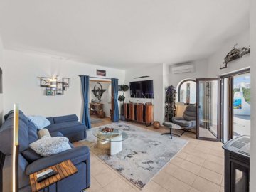 2104-366824-14d4e763c151089fe37f379b2f9be1ace