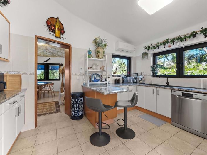 Image No.15-3 Bed Property for sale