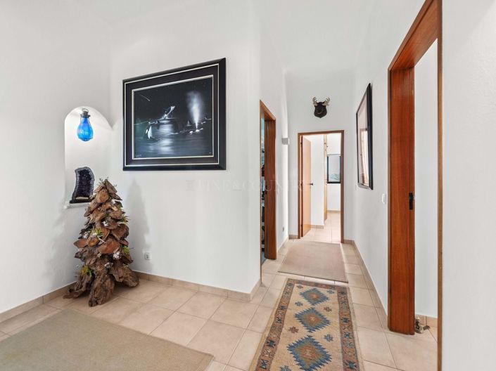 Image No.19-3 Bed Property for sale