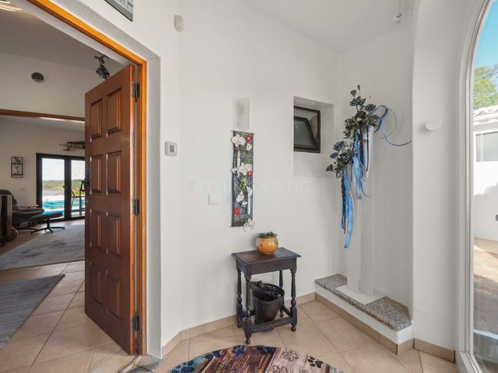 Image No.3-3 Bed Property for sale