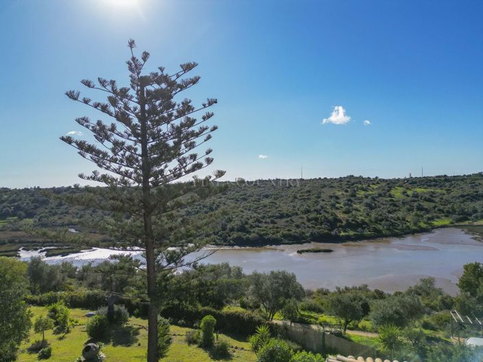 Image No.38-3 Bed Property for sale