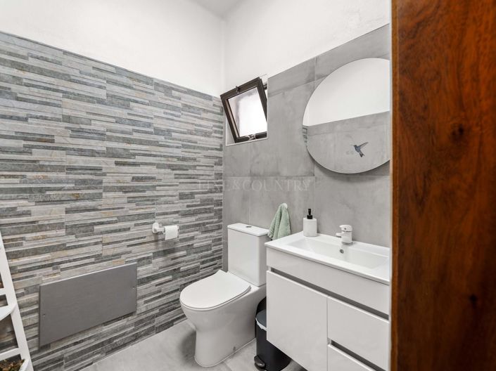 Image No.4-3 Bed Property for sale