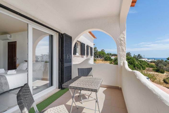 Image No.19-5 Bed Property for sale