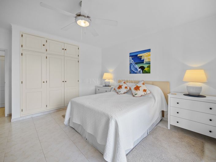 Image No.17-4 Bed Property for sale